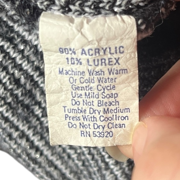 Vintage Newspaper Print Pullover Sweater Crew Neck Metallic Lurex Black White - Picture 6 of 8